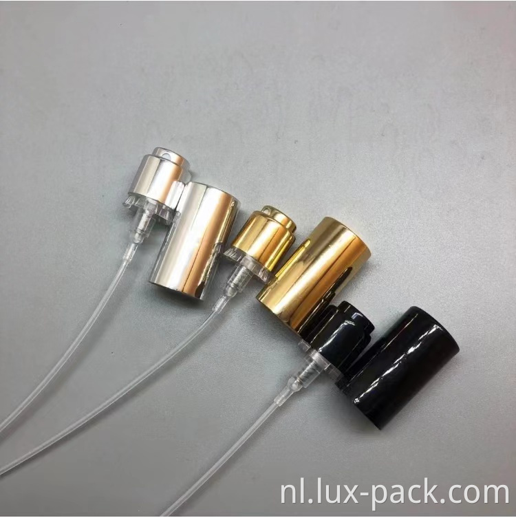 Aangepast nieuw ontwerp zwart zilver en goud 15 mm aluminium parfum spuiter gemakkelijke krimp pompspray met aluminium cap